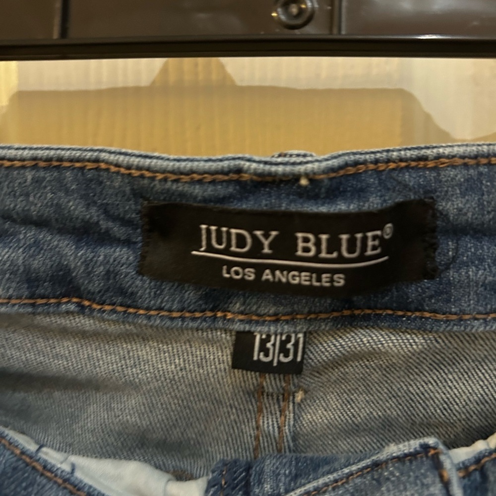 Judy Blue Los Angeles Straight Leg Jeans - Picture 6 of 9